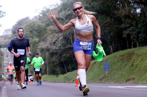 Percurso de 21 quilômetros é marcado por paisagens naturais exuberantes do Parque Nacional do Iguaçu. Este ano a novidade é um percurso extra, de 8 km / Foto: Nilton Rolin